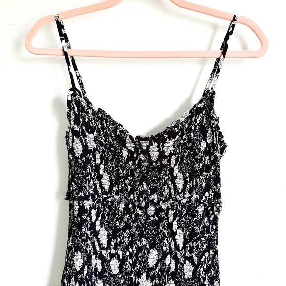 Likely Navy Blue white Floral print Zephra Shirred Floral Mini Dress sz 8 - Picture 6 of 12